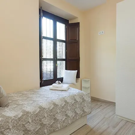 Sebrilla Apartamento Torneo * Seville
